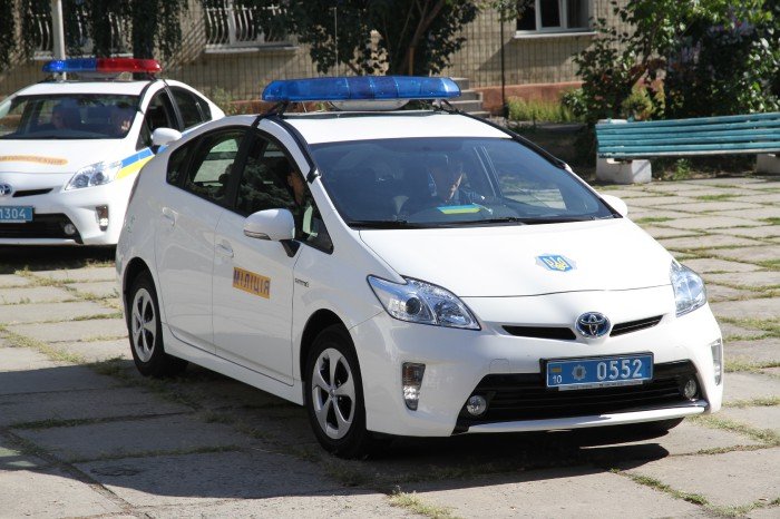 Васильківські поліцейські затримали двох чоловіків, які перебували у розшуку