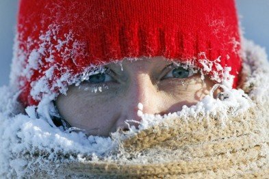 Зниження температури повітря та снігопади