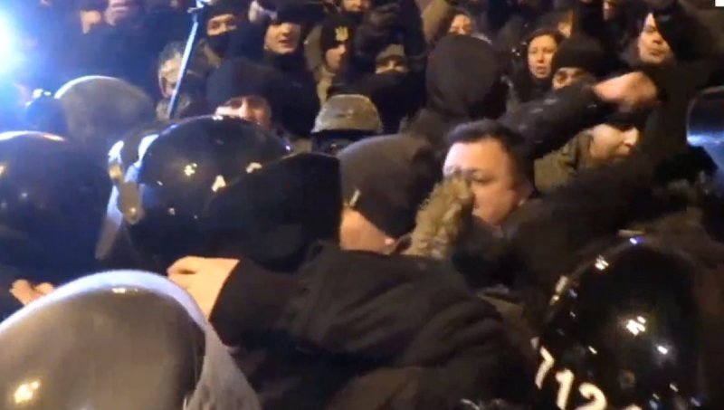 ДО УВАГИ ПОСТРАЖДАЛИХ УЧАСНИКІВ МАСОВИХ АКЦІЙ ГРОМАДСЬКОГО ПРОТЕСТУ ТА ЧЛЕНІВ ЇХ СІМЕЙ