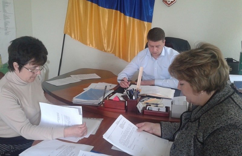 ЗАСІДАННЯ КОМІСІЇ З ПИТАНЬ ПРИЗНАЧЕННЯ (ВІДНОВЛЕННЯ) СОЦІАЛЬНИХ ВИПЛАТ ВНУТРІШНЬО ПРЕМІЩЕНИМ ОСОБАМ