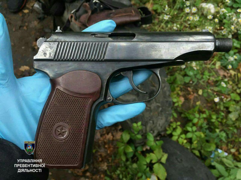 Під Васильковом затримали чоловіка з бойовим пістолетом