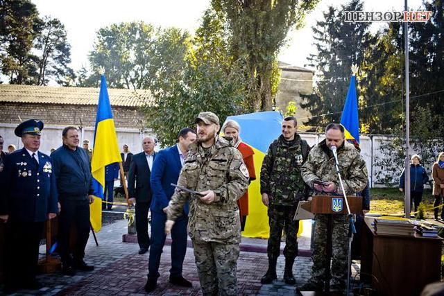 Памятник "Защитникам Украины" открыли под Васильковом