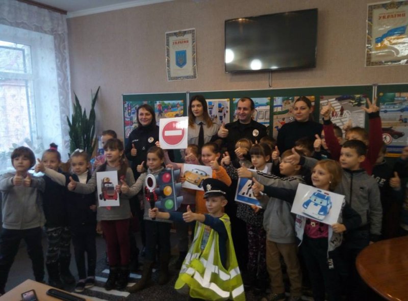 Поліцейські провели інтерактивне навчання з безпеки дорожнього руху.