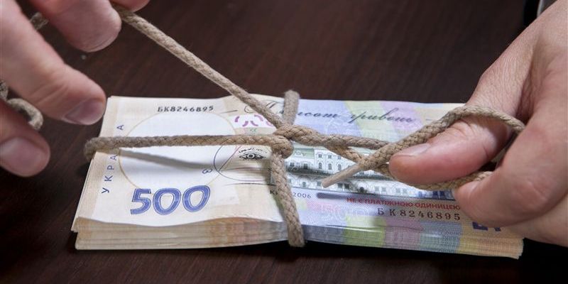 Минимальная зарплата украинцев вырастет до 6,2 тыс