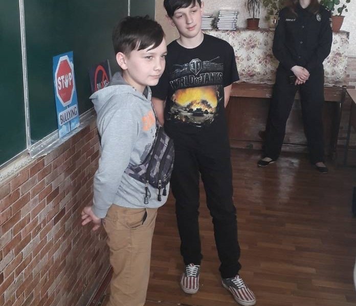 УРОК- ДИСКУСІЯ НА ТЕМУ «МАЮ ПРАВО БУТИ СОБОЮ».