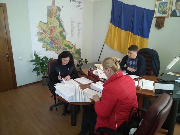 ЗАСІДАННЯ КОМІСІЇ З ПИТАНЬ НАДАННЯ МАТЕРІАЛЬНОЇ ДОПОМОГИ