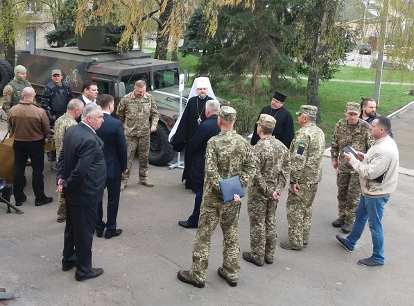ВРУЧЕННЯ БОЙОВОГО ПРАПОРУ