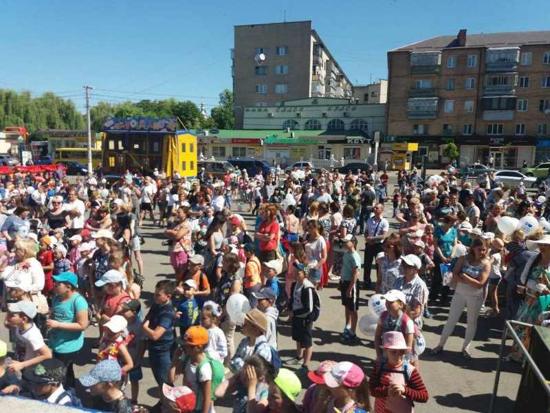 ДЗВІНКО ЛУНАВ ДИТЯЧИЙ СМІХ У МІСТІ ВАСИЛЬКОВІ