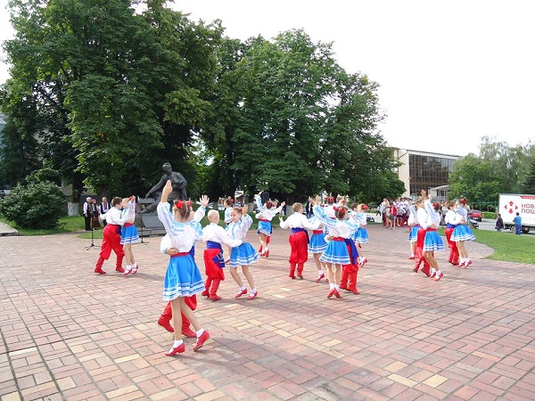 УРОЧИСТОСТІ ДО ДНЯ КОНСТИТУЦІЇ УКРАЇНИ