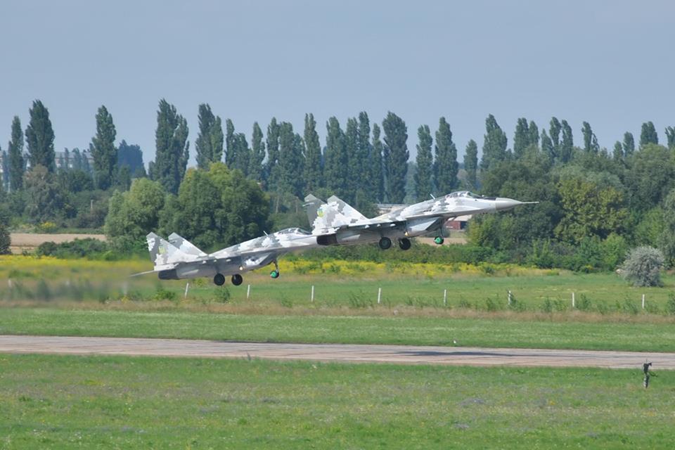 Тренувальні польоти над Васильковом напередодні повітряного параду