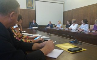 ВНУТРІШНЯ ПОЛІТИКА В РАЙОНАХ ТА МІСТАХ ОБЛАСНОГО ЗНАЧЕННЯ КИЇВСЬКОЇ ОБЛАСТІ