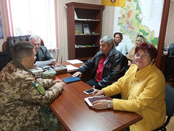 НАРАДА ЩОДО ПРОВЕДЕННЯ СВЯТКОВИХ ЗАХОДІВ З НАГОДИ ДНЯ ЗАХИСНИКА УКРАЇНИ