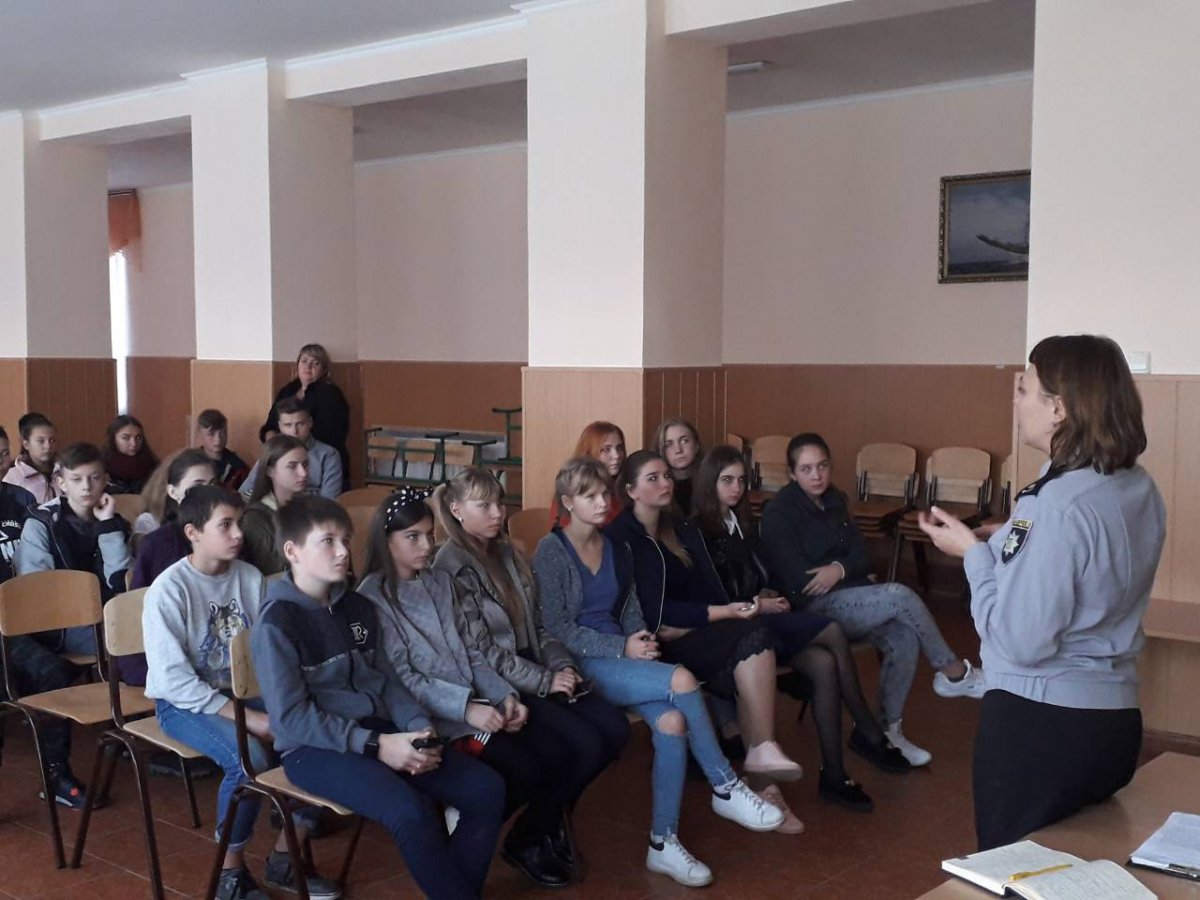 Працівники ювенальної превенції провели профілактичний захід щодо попередження суїцидів серед дітей.