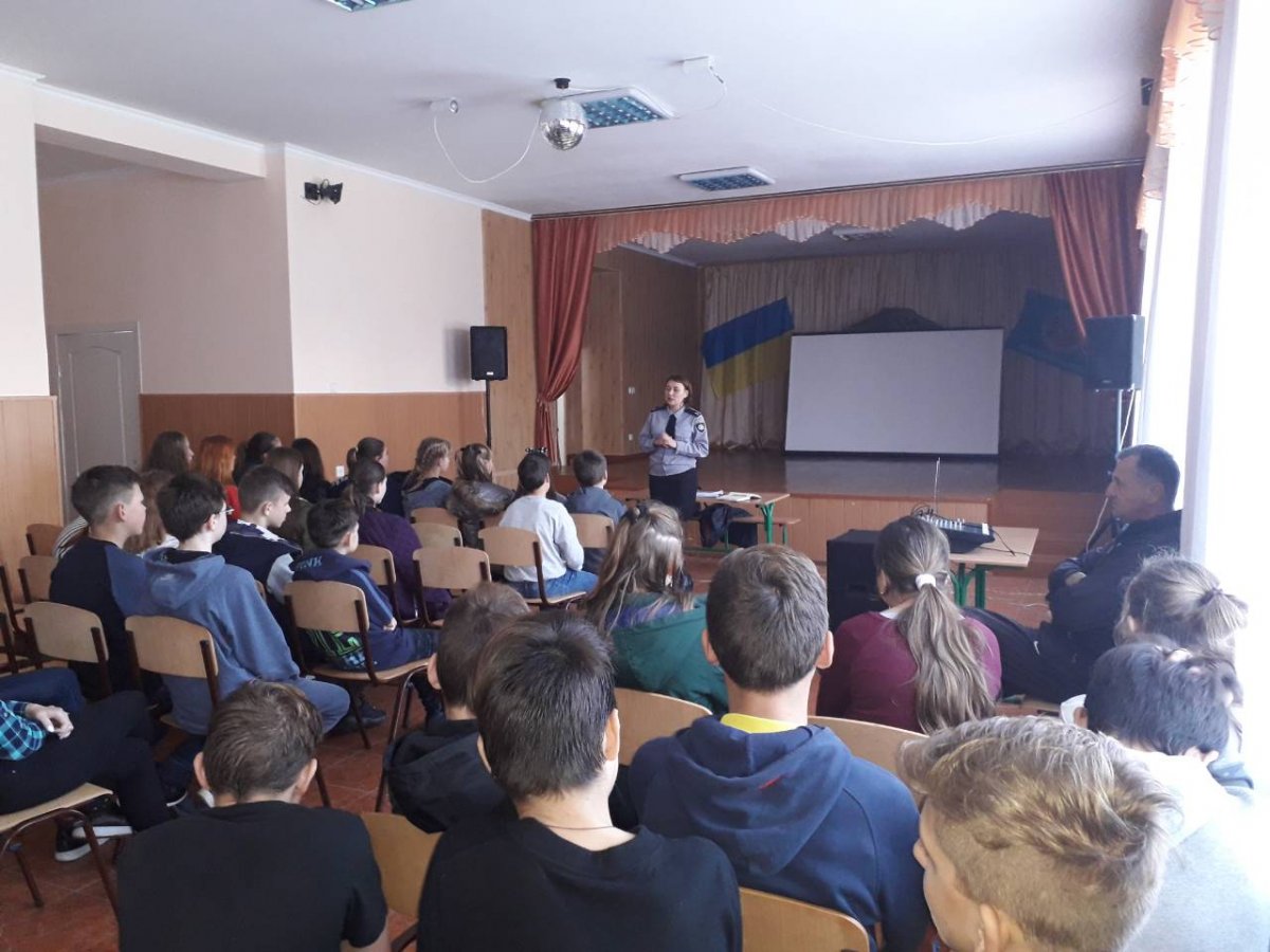 Працівники ювенальної превенції провели профілактичний захід щодо попередження суїцидів серед дітей.