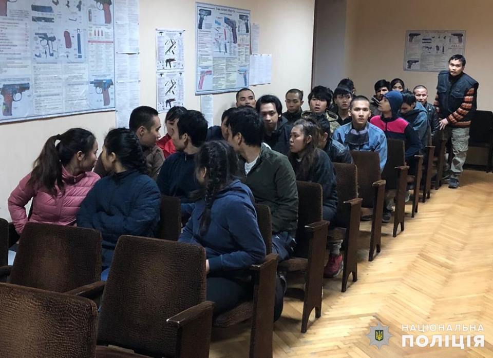 «Рабовласнику» із Глевахи за утримання в’єтнамців у неволі загрожує 7 років в’язниці