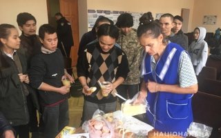 В Глевахе задержали 28 голодных нелегалов из Вьетнама