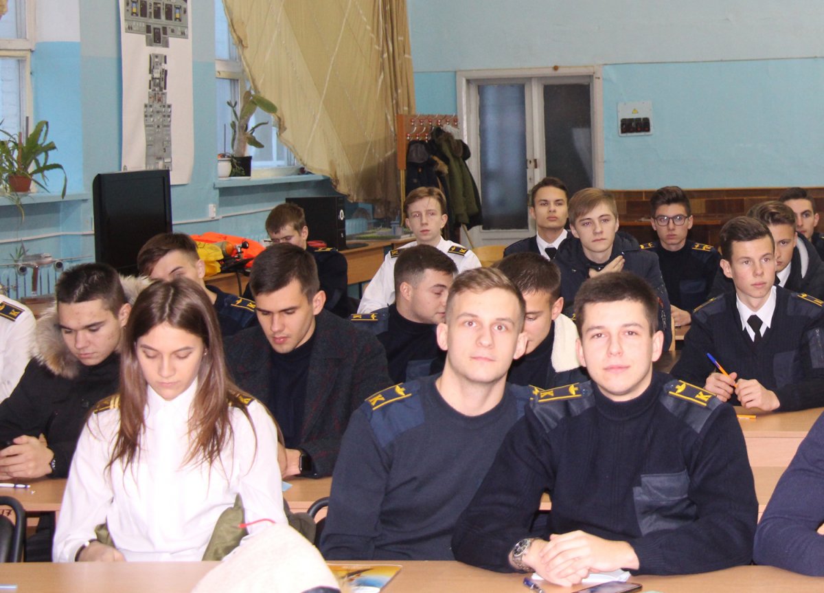 Студенты из Василькова борются за поездку в Париж и Диснейленд