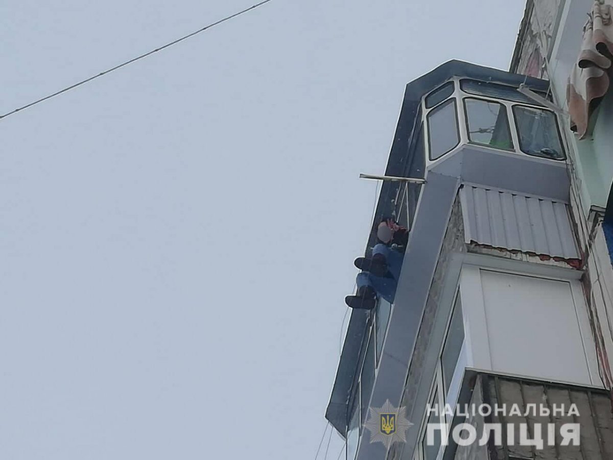 В смт. Калинівка поліцейські врятували жінку