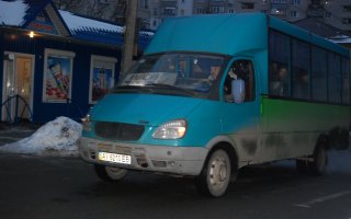 Школярів Василькова почали перевозити безкоштовно