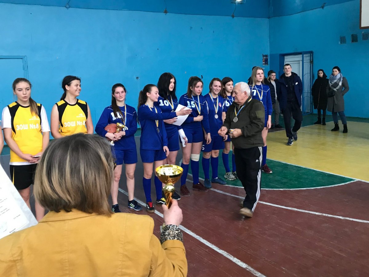 Завершилися змагання з баскетболу серед команд дівчат.