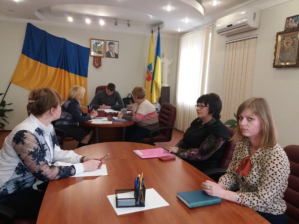 ЗАСІДАННЯ КОМІСІЇ З ПИТАНЬ ПРИЗНАЧЕННЯ (ВІДНОВЛЕННЯ) СОЦІАЛЬНИХ ВИПЛАТ ВНУТРІШНЬО ПЕРЕМІЩЕНИМ ОСОБАМ