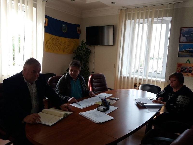НАРАДА ЩОДО ВВЕДЕННЯ В ДІЮ ЗАКОНУ УКРАЇНИ «ПРО ЖИТЛОВО-КОМУНАЛЬНІ ПОСЛУГИ»