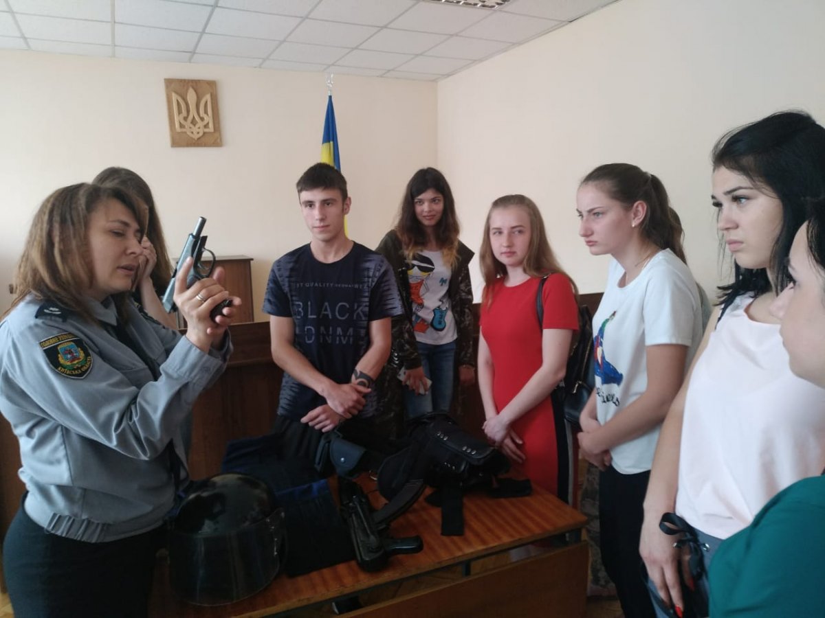 Студенти коледжу ознайомились із роботою поліцейських Васильківщини