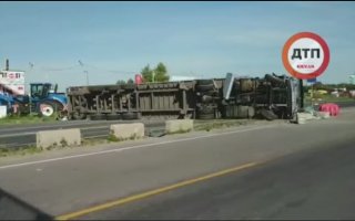 ДТП   на Васильківщині. У фуру врізався легковик