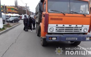 У Василькові загинула жінка під колесами КАМАЗа