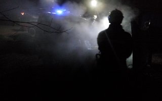 Пьяный водитель едва не сгорел в автомобиле  под Васильковом