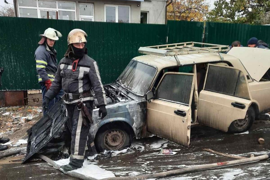 В Василькові ліквідували пожежу автомобіля ВАЗ 2107