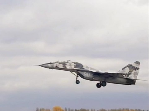 У Василькові авіатори  провели льотну зміну в складних метеоумовах