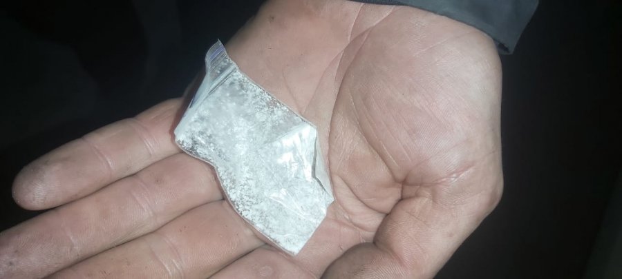 Поліцейські Васильківщини вилучили амфетамін в 28-річного чоловіка