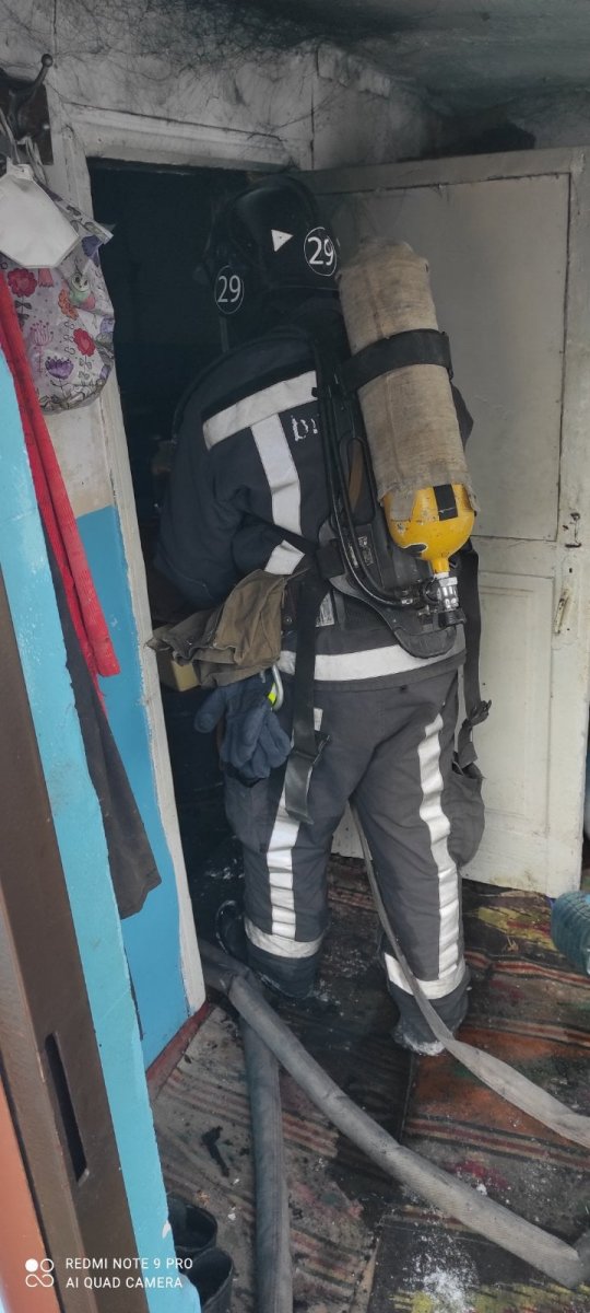 Васильківські пожежники врятували жінку під час пожежі