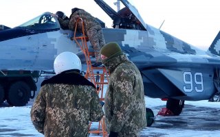 Майстерність льотчика відточується в польоті