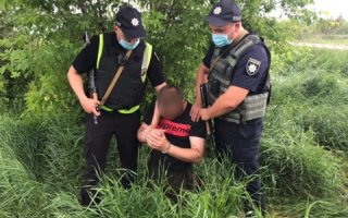 У Василькові затримали озброєного хулігана, який погрожував охоронцю підприємства