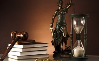 Адвокат Юридичні послуги