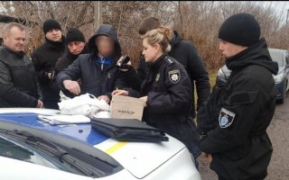 В місті Васильків проводять профілактичні заходи з метою виявлення фактів незаконного обігу наркотиків