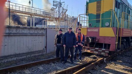 Троє залізничників врятували пальне з палаючої нафтобази у Василькові