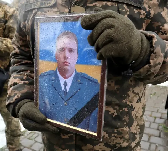 Васильківщинапопрощалася з Героєм України В’ЯЧЕСЛАВОМ РАДІОНОВИМ