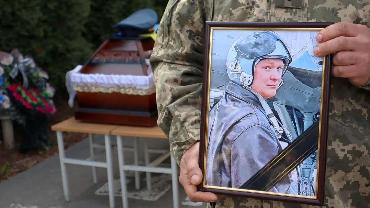 Васильківщина попрощалася з Героєм Єрком В’ячеславом