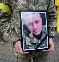 Васильківщина попрощалася з Героєм Андрієм Топчієм