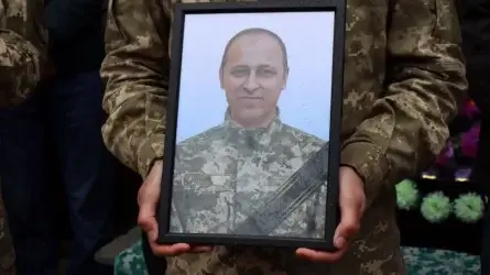 Васильківщина попрощалася з Героєм Сергієм Дядечком