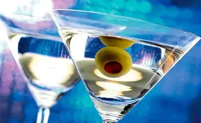 Як правильно назвати склянку для віскі: що таке сніфер та рокс, коли застосовується коблер
