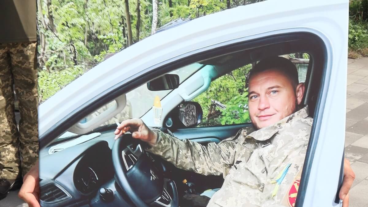 На Васильківщині простилися з Героєм Сергієм Марченко