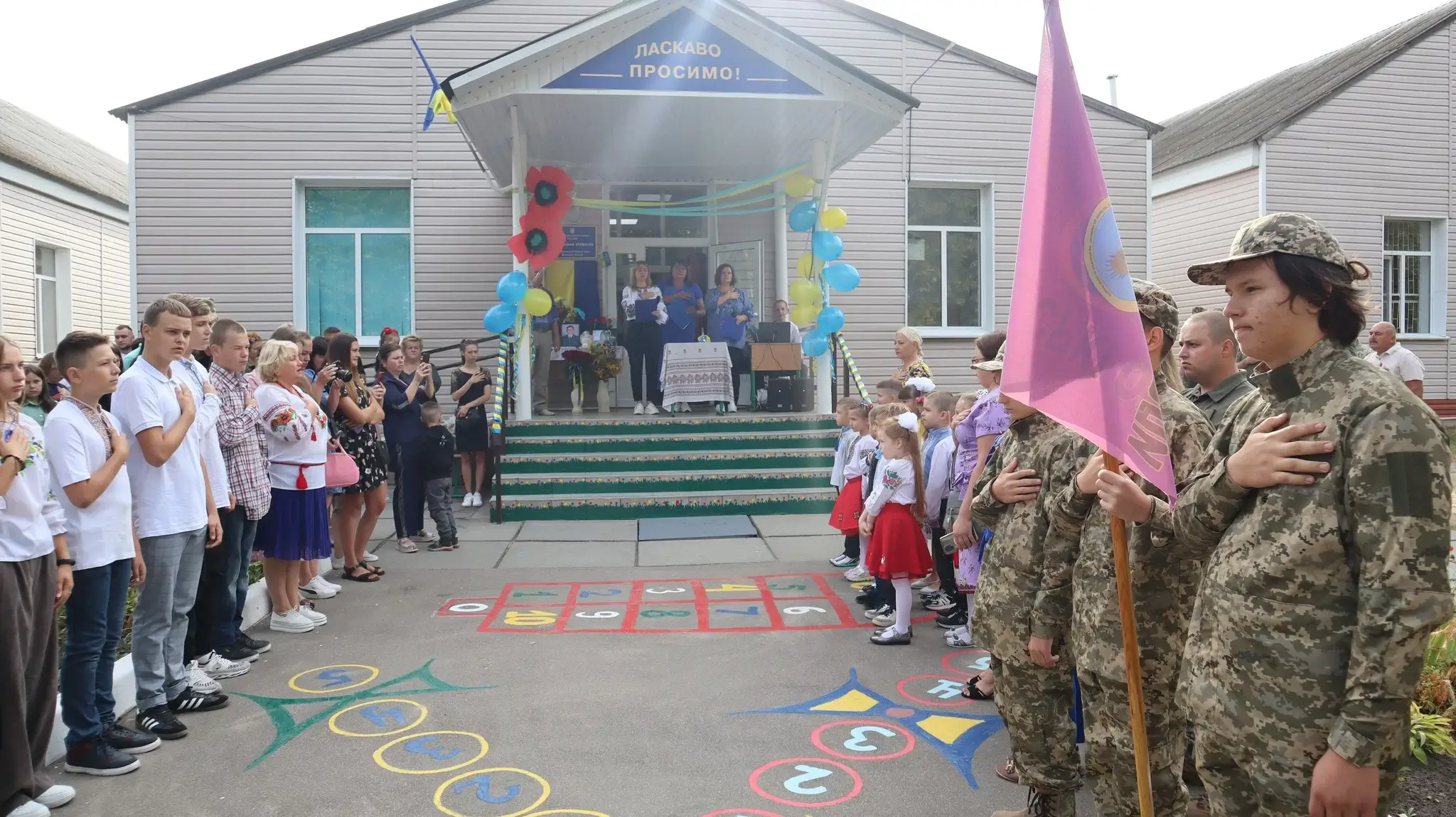 На Васильківщині  відкрили меморіальну дошку загиблому льотчику Єгору Середюку