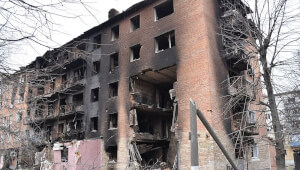 В місті Васильків на місці зруйнованої пʼятиповерхівки зводять новий будинок