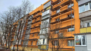 В місті Васильків відновлюють черговий пошкоджений  РФ будинок