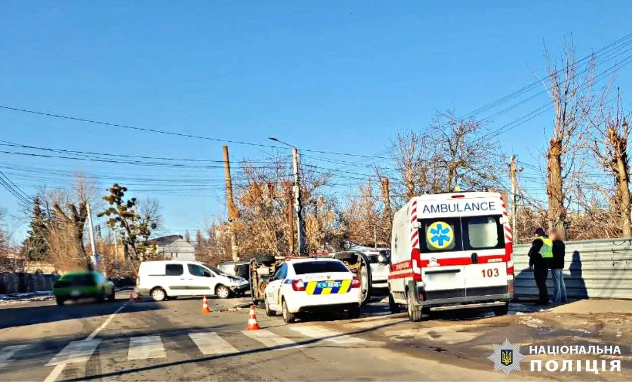 У Василькові сталася ДТП з перекиданням: є постраждалий