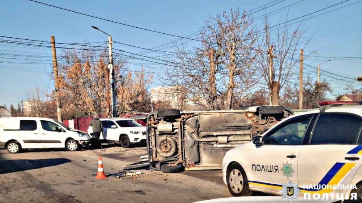 У Василькові сталася ДТП з перекиданням: є постраждалий